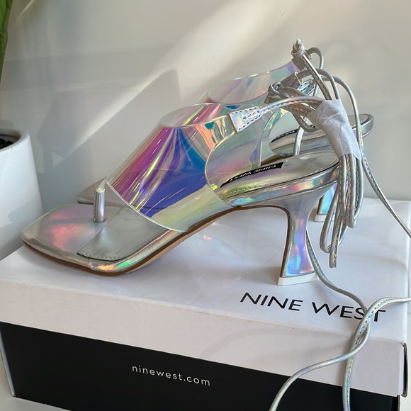Nine West - Picture 4 of 5